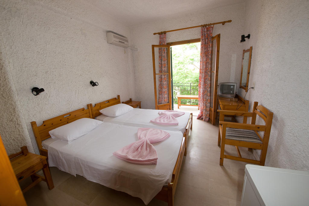 Marie Hotel Acharavi  Ruang foto