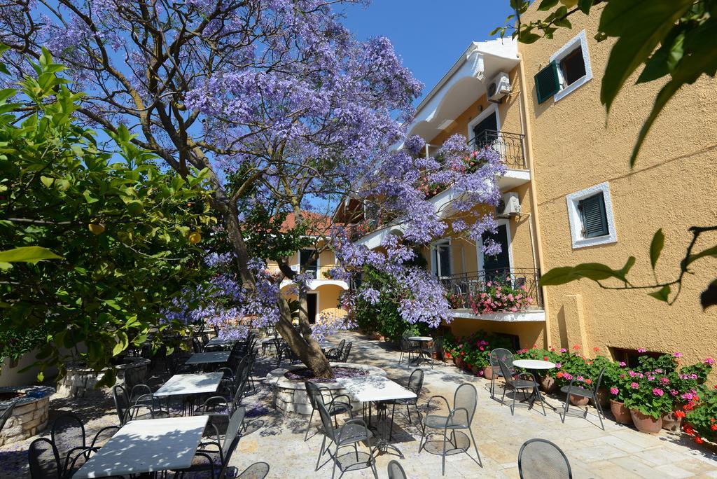 Marie Hotel Acharavi  Bagian luar foto