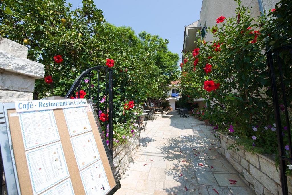 Marie Hotel Acharavi  Bagian luar foto